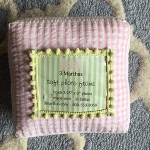 🔴 Soft Frame - Seersucker Fabric by 3 Marthas